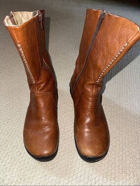 Keen—Brown Leather Mid-Calf Zip Boots—sz8